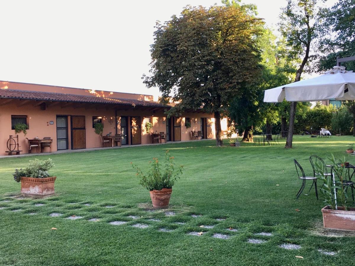 Societa Agricola Le More Agriturismo La Dondina 부드리오 외부 사진