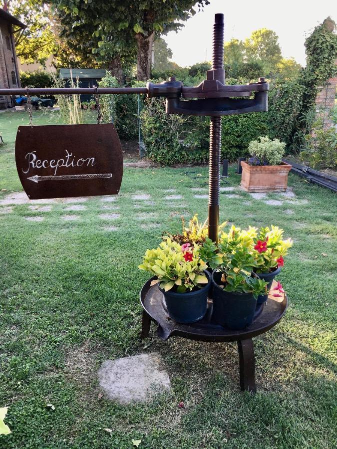 Societa Agricola Le More Agriturismo La Dondina 부드리오 외부 사진