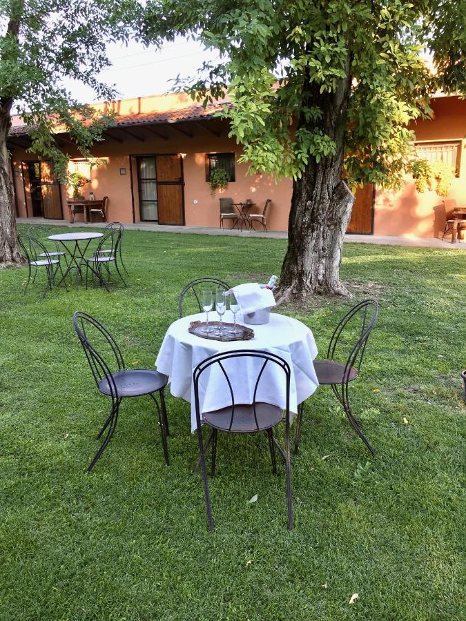Societa Agricola Le More Agriturismo La Dondina 부드리오 외부 사진