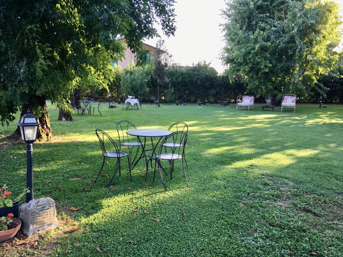 Societa Agricola Le More Agriturismo La Dondina 부드리오 외부 사진