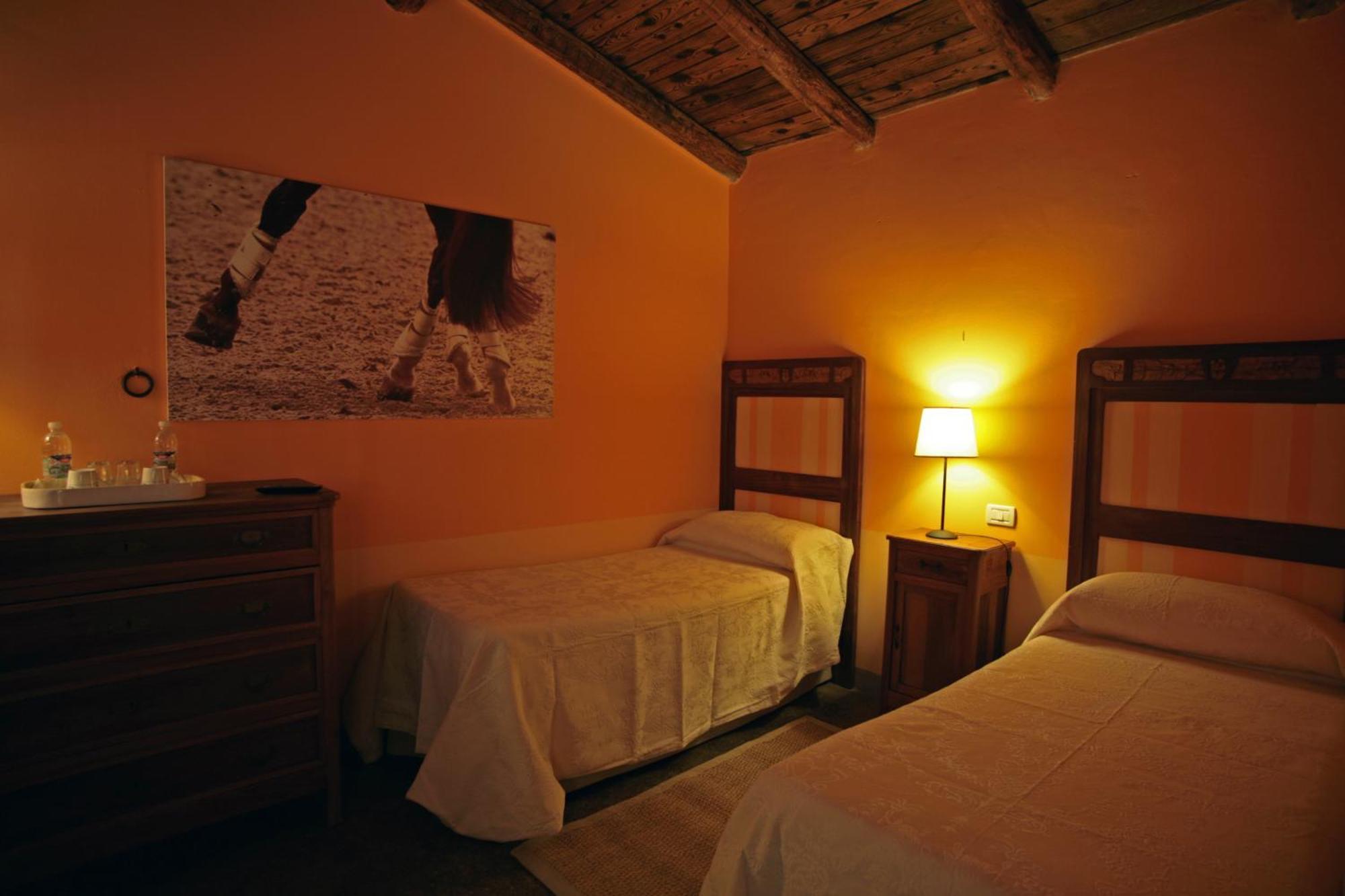 Societa Agricola Le More Agriturismo La Dondina 부드리오 외부 사진